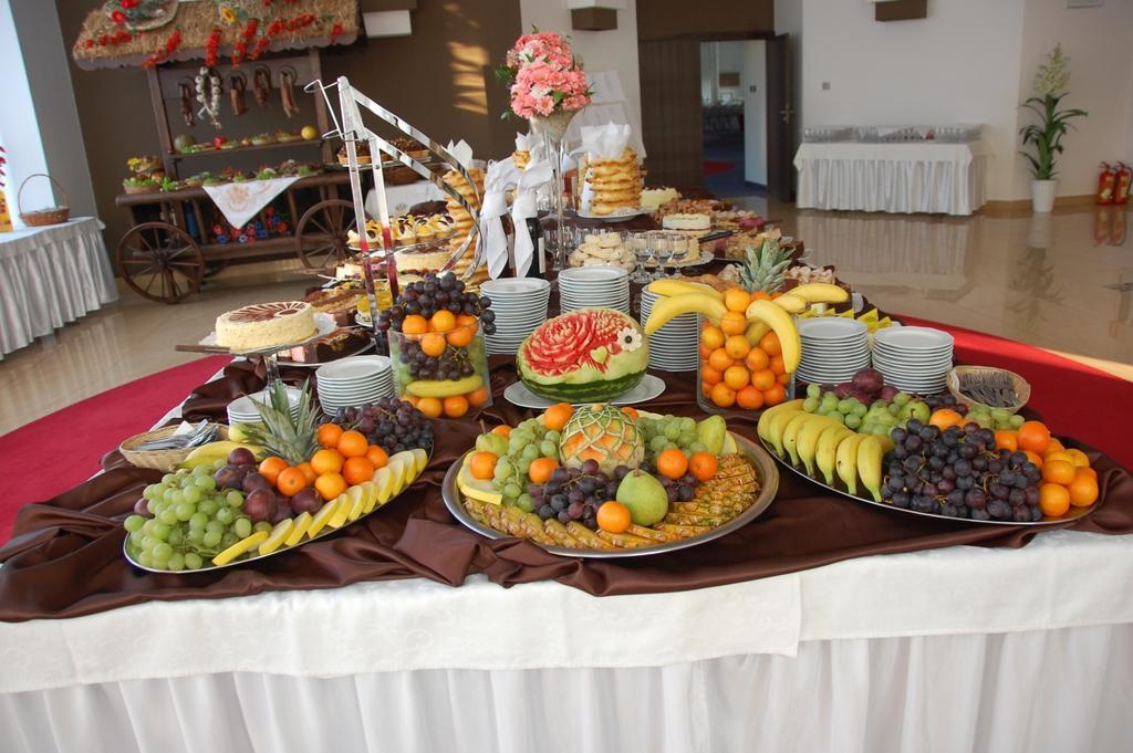Hotel Unibus Bielsk Podlaski Dış mekan fotoğraf