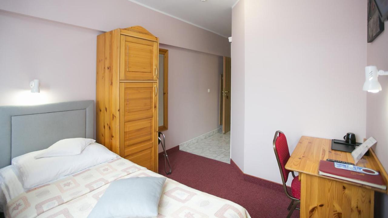 Hotel Unibus Bielsk Podlaski Dış mekan fotoğraf