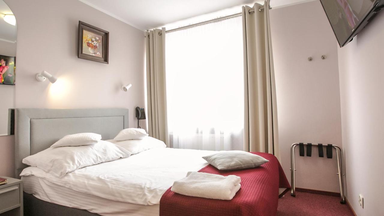 Hotel Unibus Bielsk Podlaski Dış mekan fotoğraf