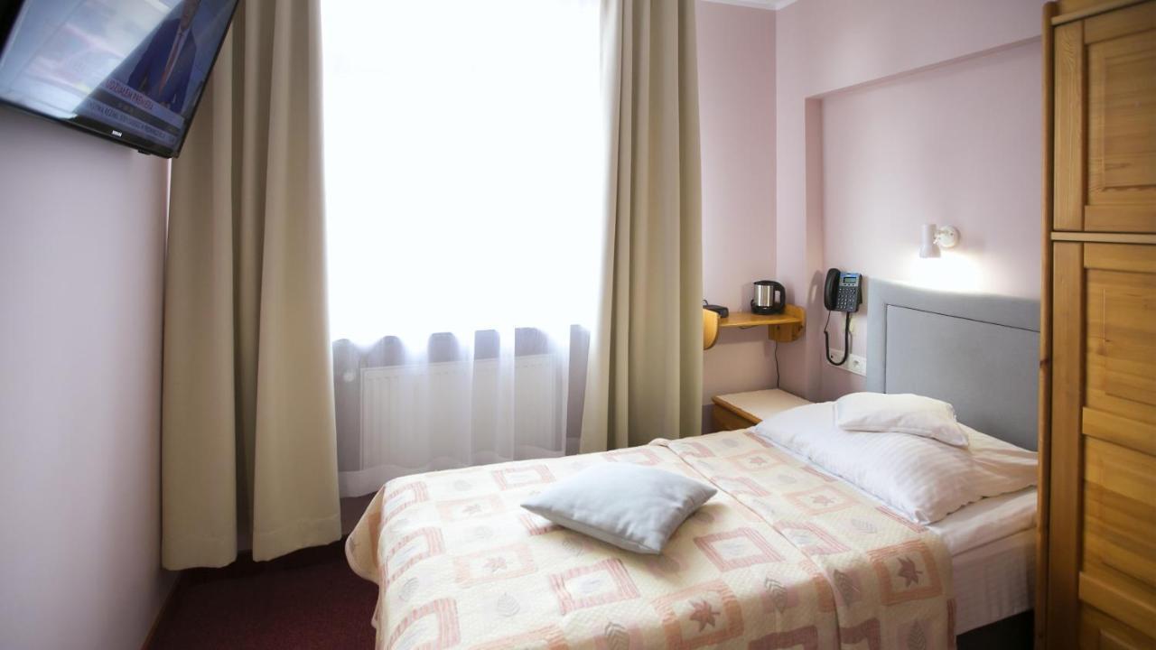 Hotel Unibus Bielsk Podlaski Dış mekan fotoğraf