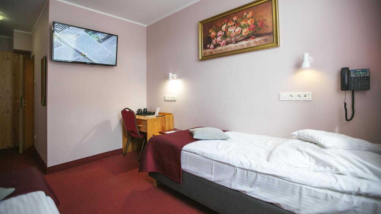 Hotel Unibus Bielsk Podlaski Dış mekan fotoğraf
