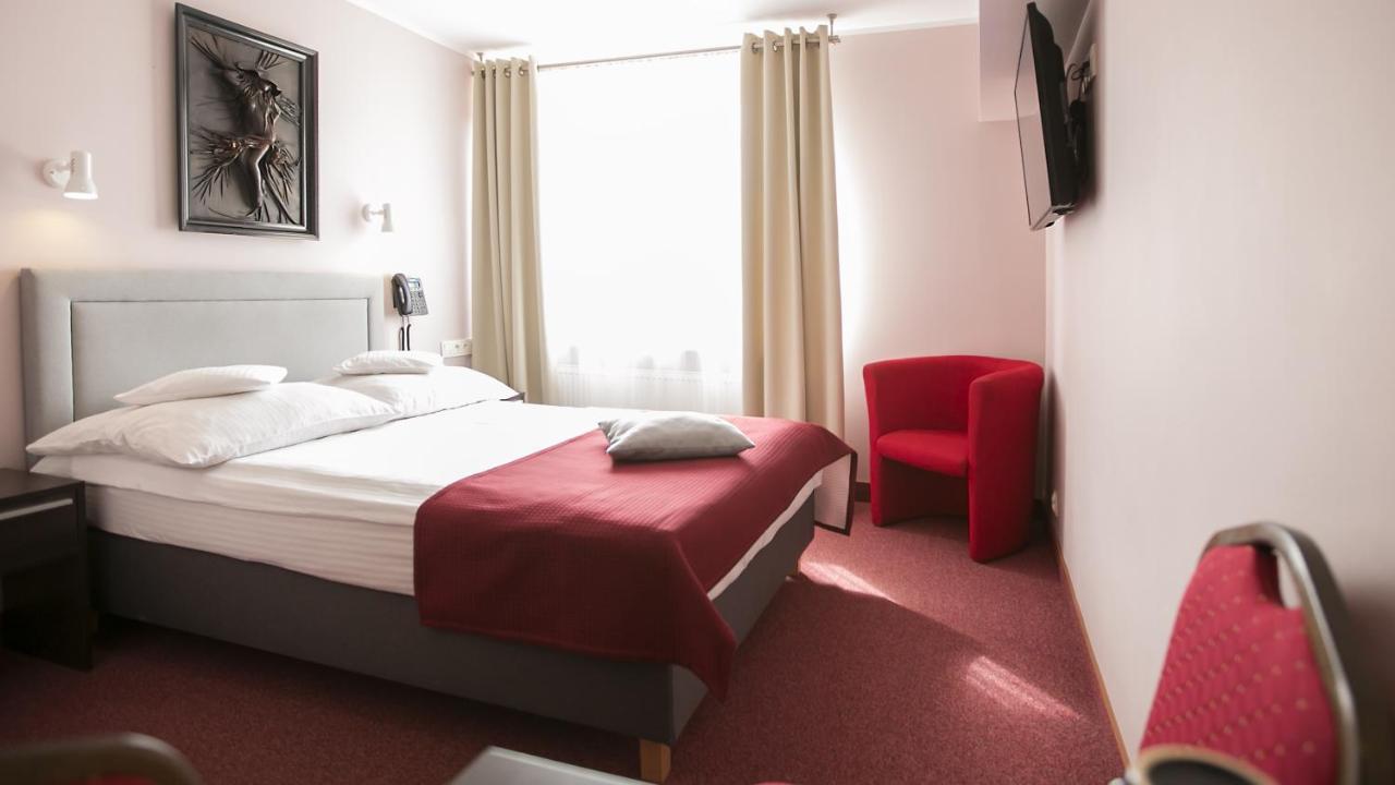Hotel Unibus Bielsk Podlaski Dış mekan fotoğraf