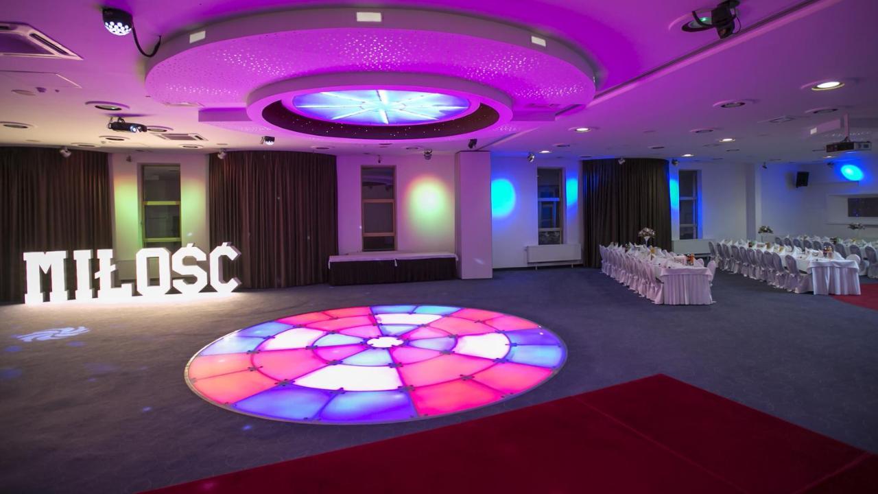 Hotel Unibus Bielsk Podlaski Dış mekan fotoğraf