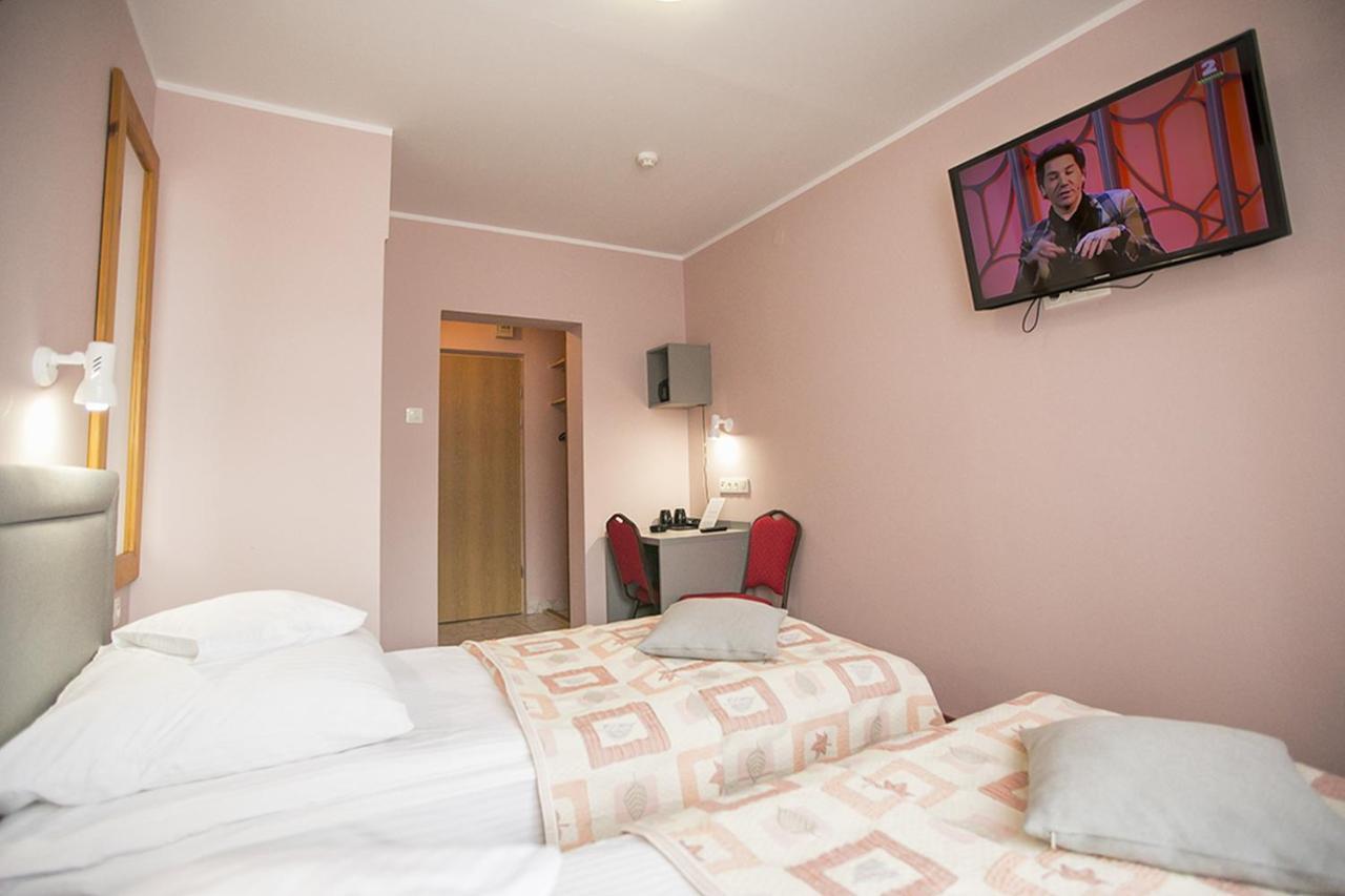 Hotel Unibus Bielsk Podlaski Dış mekan fotoğraf